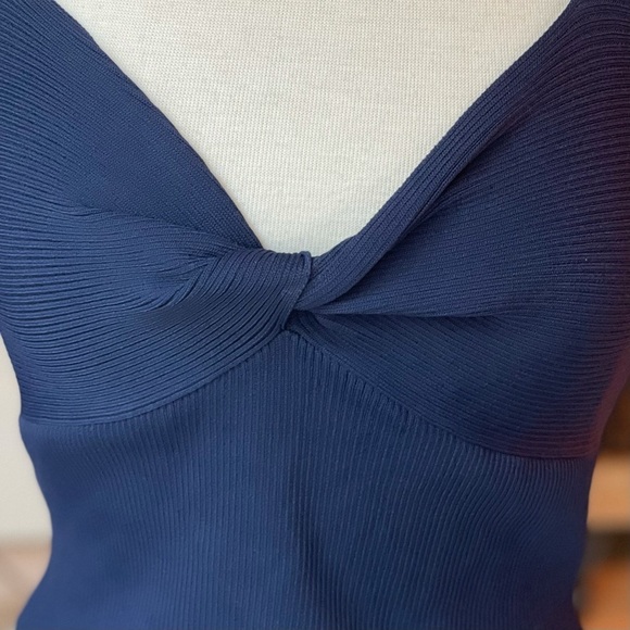 MOON RIVER Cropped Rib Knit Top - Picture 3 of 6